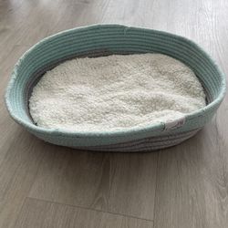 Pet bed