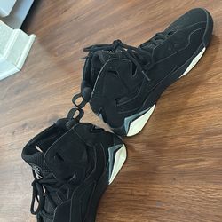 Air jordan retro 6s size 8.5