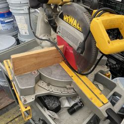 Dewalt Saw And Stand 