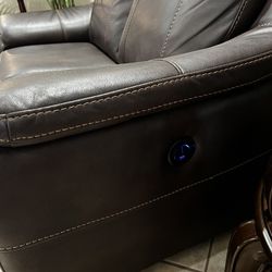 Leather Sofa/ Loveseat 