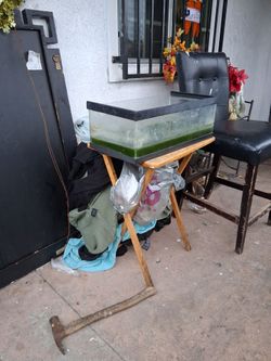 Small aquarium good. Condition.