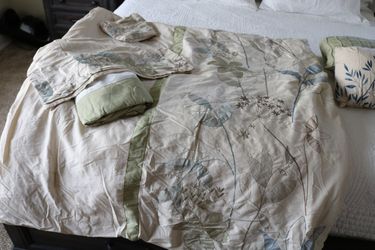 Queen Size Bed-in-a-bag