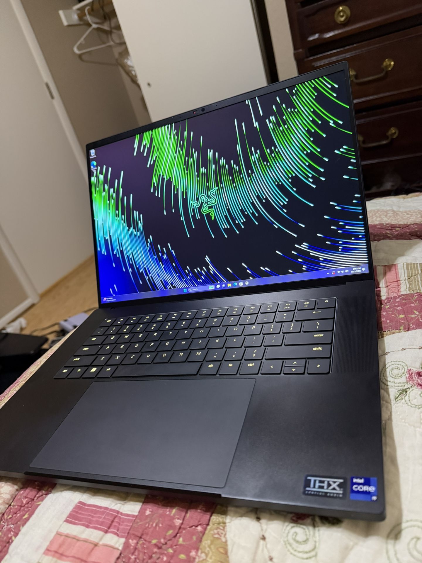 RazerBlade 16 - 16'' Gaming Laptop 4060 - QHD+ 240 Hz - Intel 24-Core i9-13950HX 32gb ram mini led