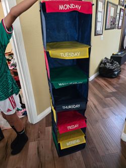 Weekly clothes organizer