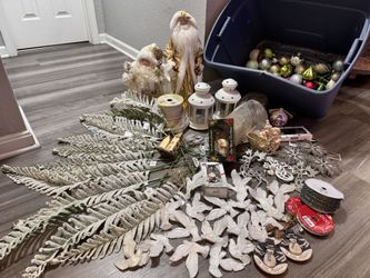 Christmas decor lot