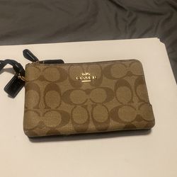 Coach Double Zipper Wristlet