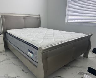 Queen Bed With Mattress