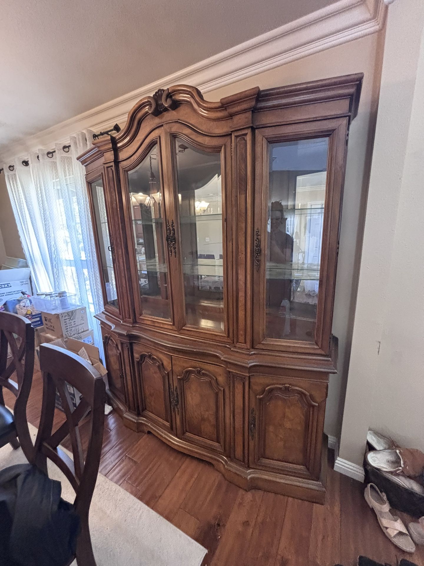 Stanley Funiture - Display Case