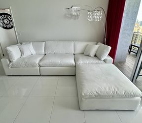 FREE DELIVERY 📦 White Deluxe Model Cloud Sofa