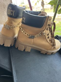 Women’s Boots 7.5