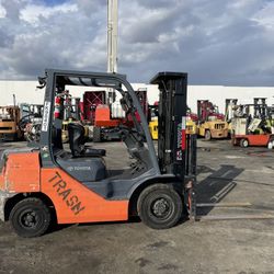 2012 Toyota 8fgu25 5000 Lbs 3 Stage Side Shift Pneumatic Tires  7356 Hours Clean  forklift 