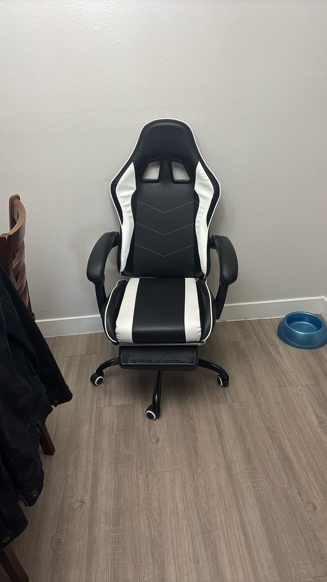 Game  Chair  (Pick Up Only)