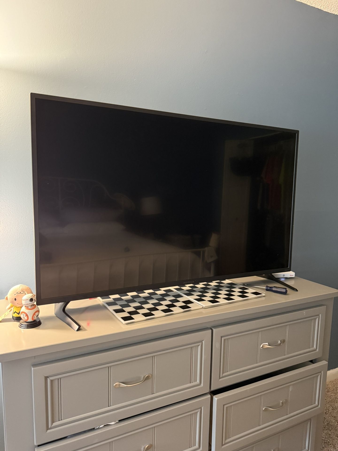 50 Inch INSIGNIA TV