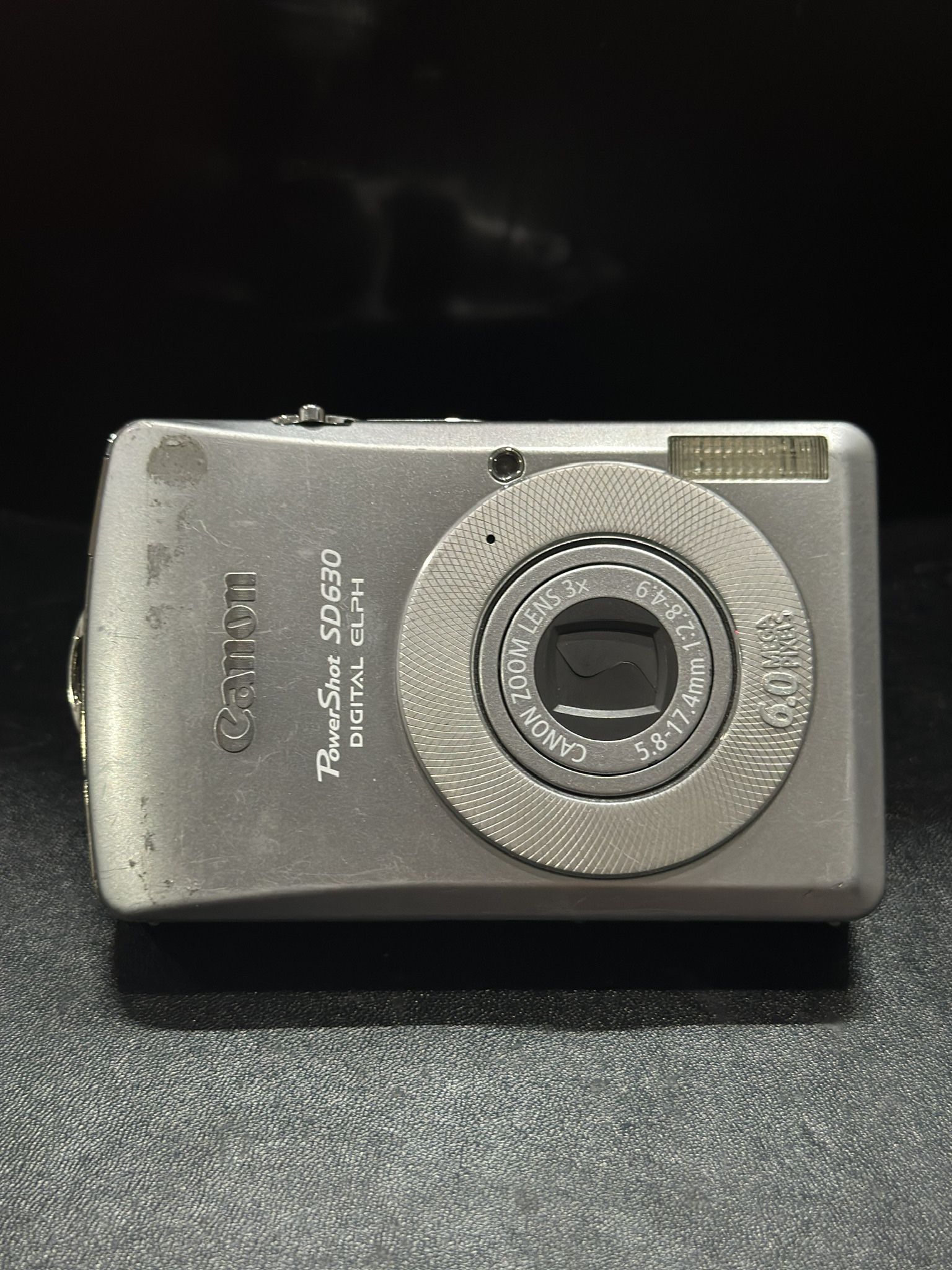 Canon PowerShot SD630 6MP Digital Elph Camera