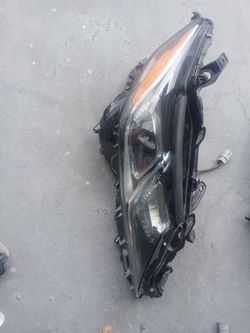 2018-2020 toyota camry headlight