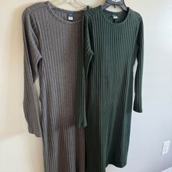 New 2 Old Navy Knit Maternity Dresses. 