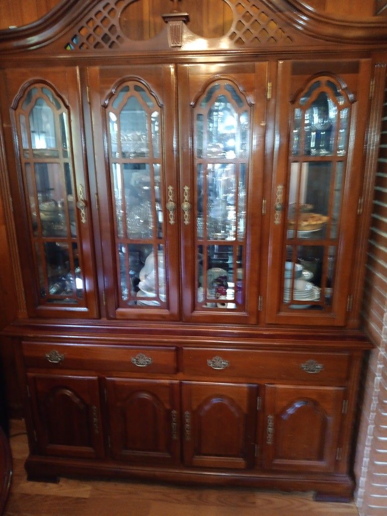 Eight hundred wilp crystal and china four hundred profile