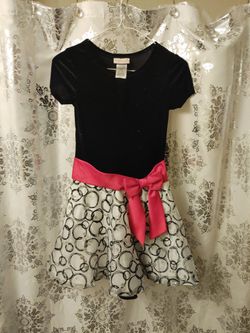 Girls Size 10 Dress Black And White With Red Belt