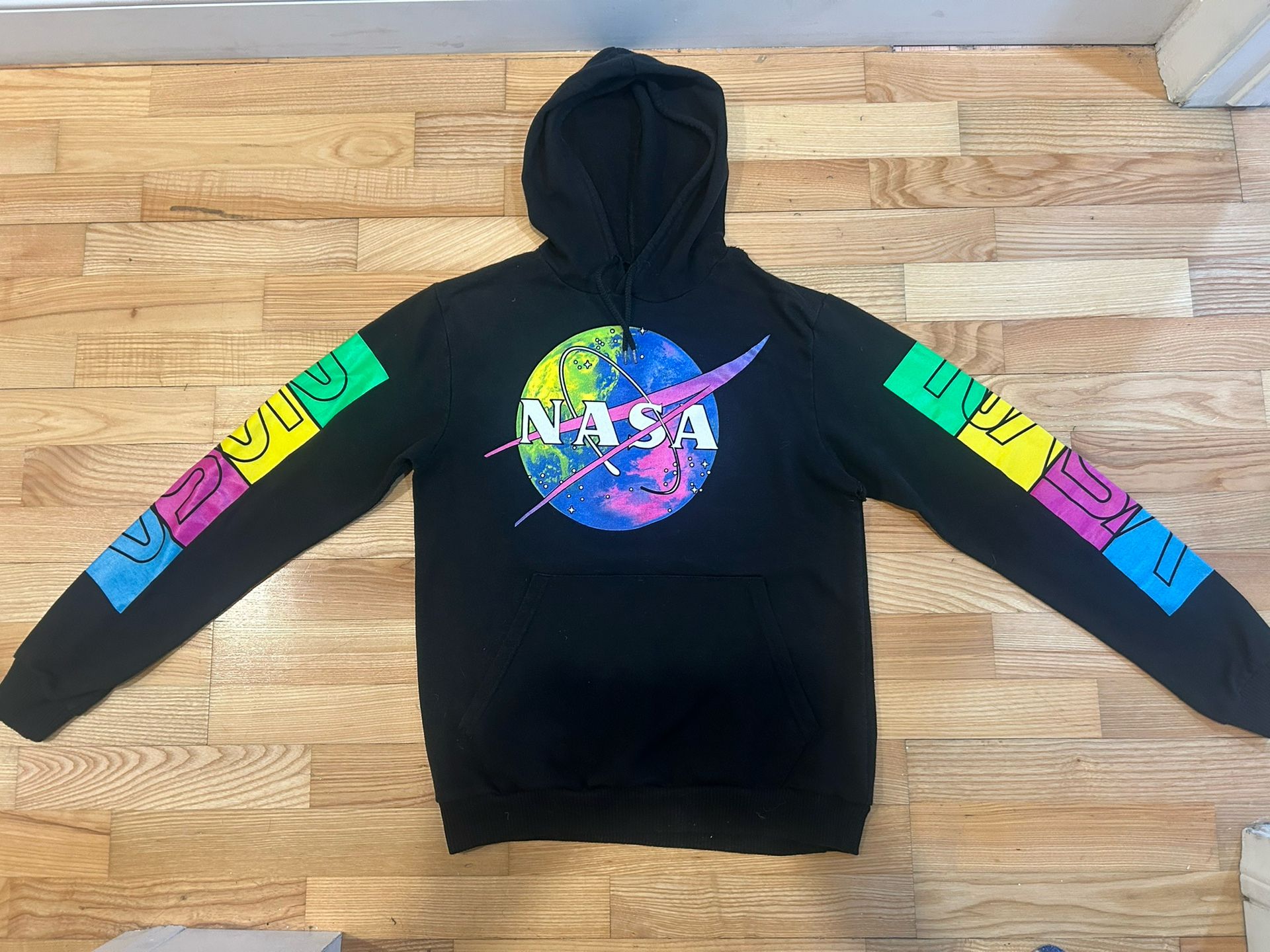 Vintage 1996 NASA hoodie in black and multi-colour, streetwear style #vintage #Hoodie