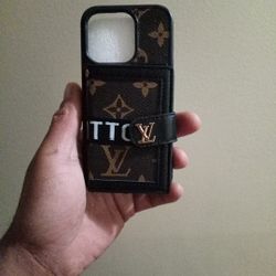 Brand New iPhone 15 & 16 Pro Wallet/Case