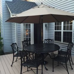 Outdoor Table and Chairs 