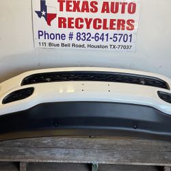 take off front bumper 2019-2024 ram 1500 $1100 se habla español. 
