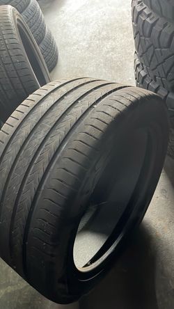 1 SEMI NEW 32540R22 CONTINENTAL All Season tires for $100 PICKED UP or $130 installed and balanced . 32540R22 325/40/22 325/40/R22 325-40-22 325-40-R2