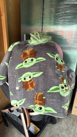 Baby yodie hoodie/wearable blanket