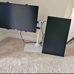 Dual Monitors With Monitor Arms