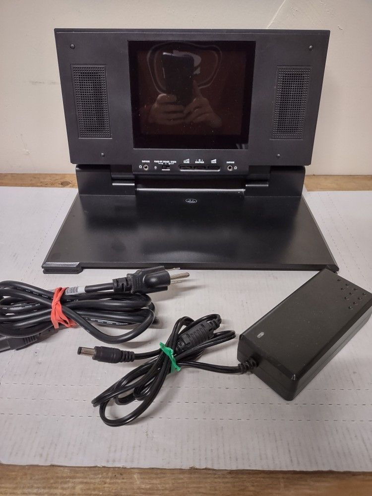 Mad Catz PlayStation 2 LCD Screen Cleaned And Tested