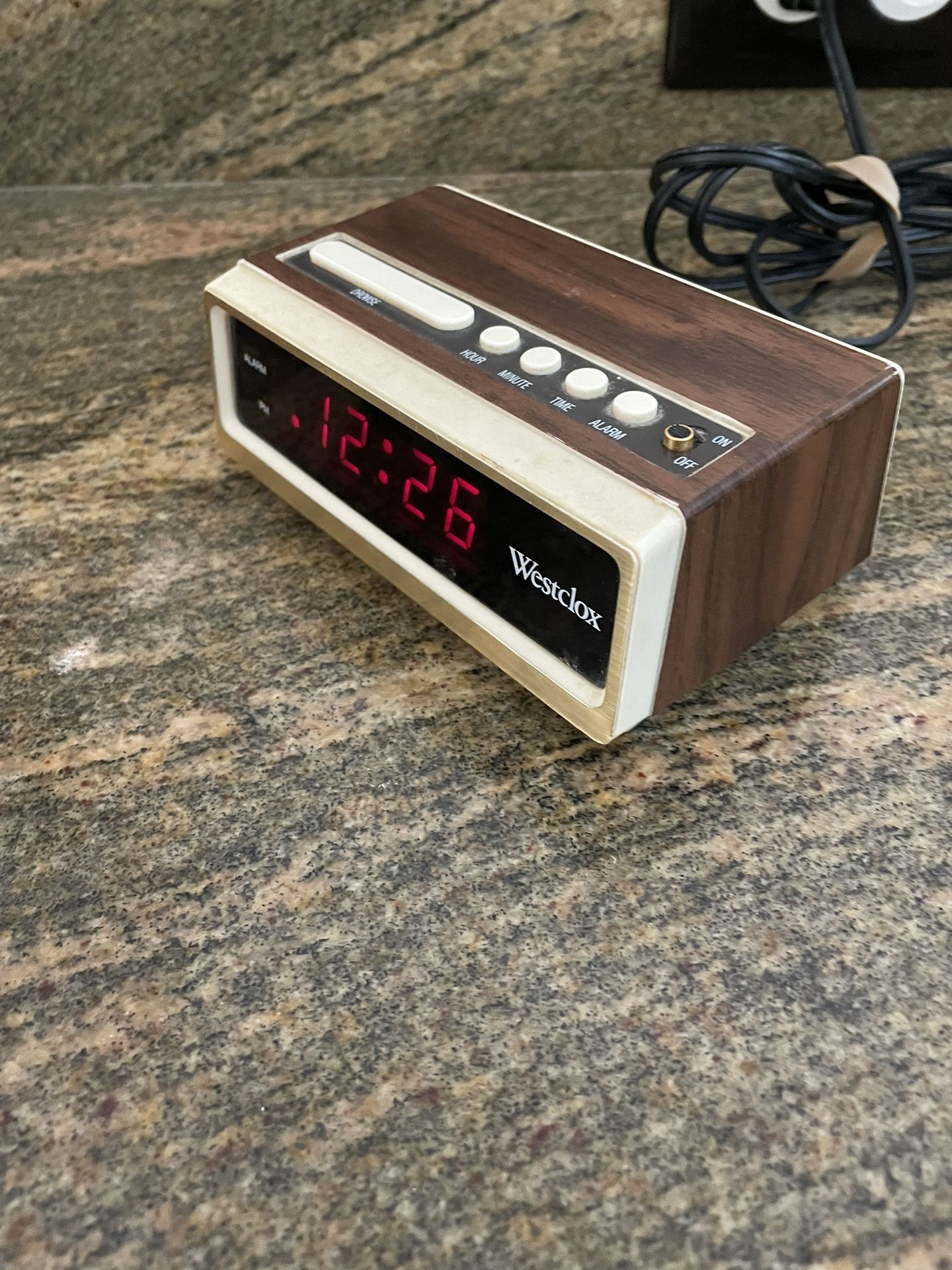 Vintage Westclox Digital Alarm Clock Woodgrain Cream Model 22649 Drowse Button