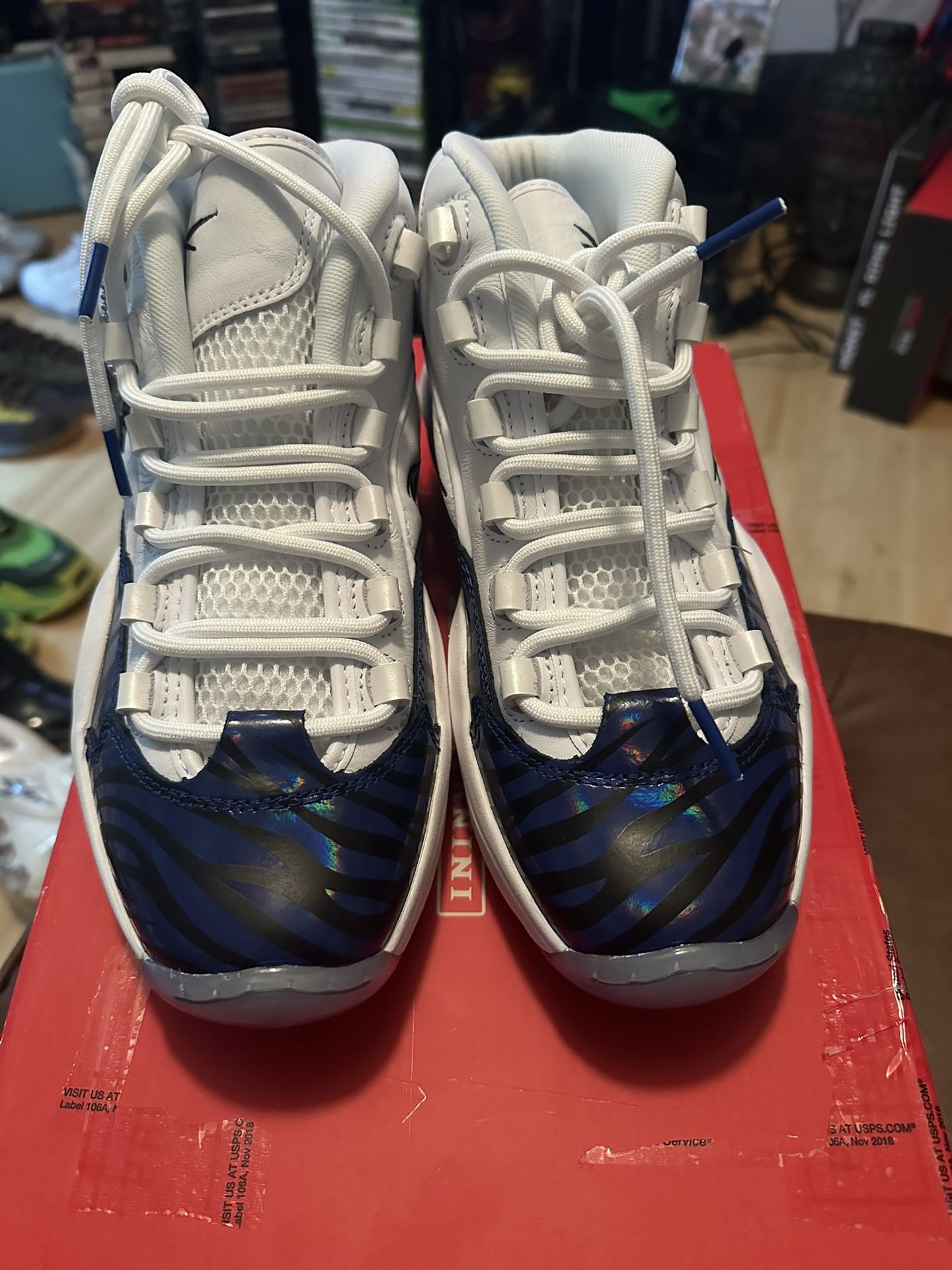 Reebok Question Mids/ Panini . Mens Size 8