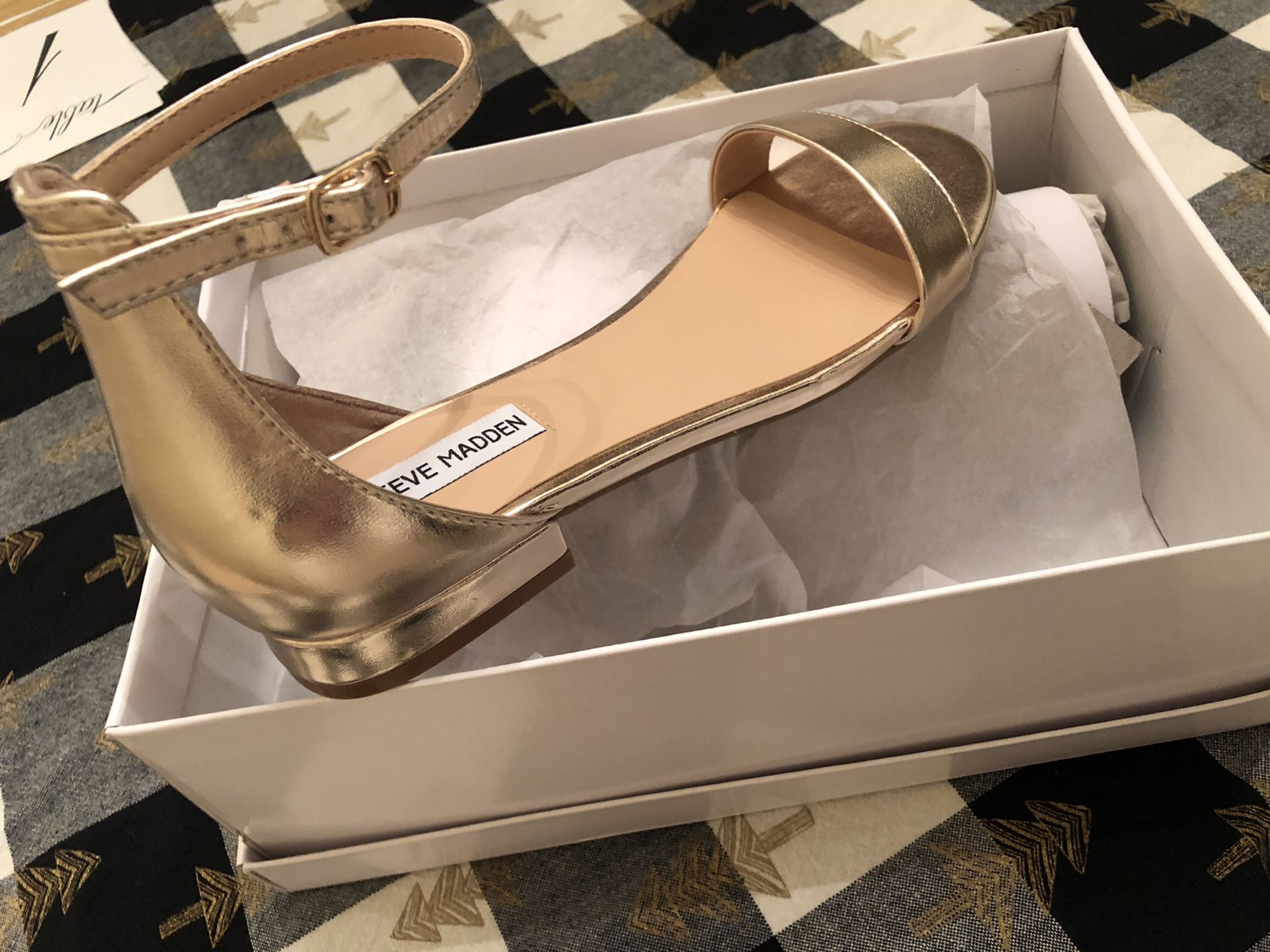 Steve Madden dress shoes- Gold size 9 medium width