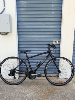 Giant escape Hybrid Bike