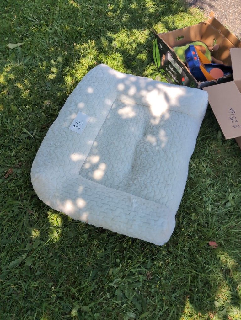 Kirkland Dog Bed