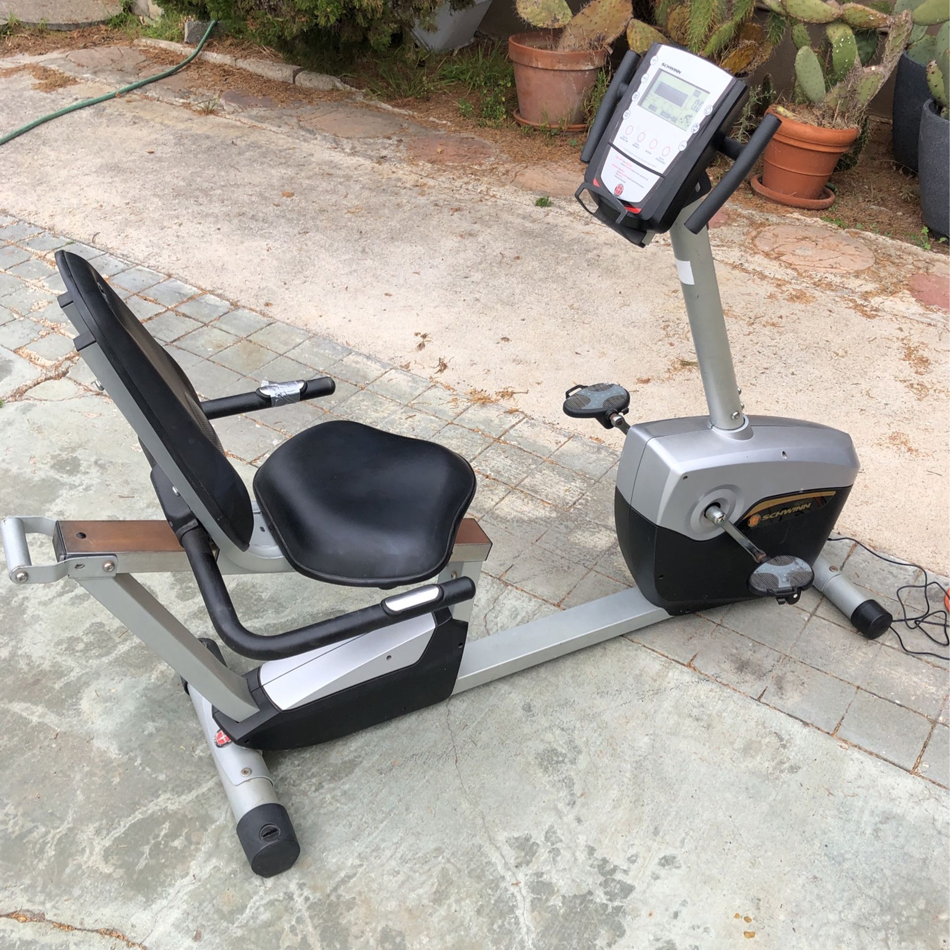 Schwinn 230 Recumbent Stationary Bike