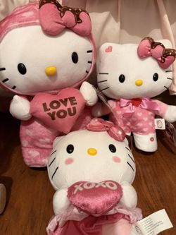 (3) Hello Kitty Valentines Side Stepped Greeter