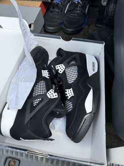 Jordan 4 white thunder