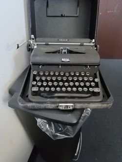 Royal Arrow Typewriter 