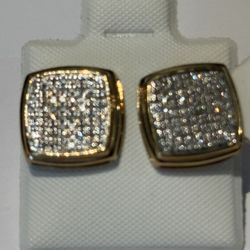 Diamond 💎 Stud Earrings 