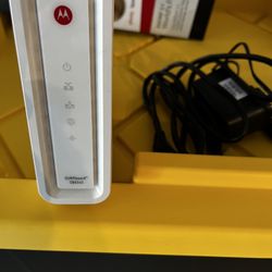 Motorola surfboard SB6141 Cable Modem   