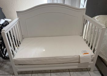 Convertible Crib and Mattress