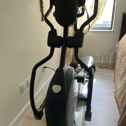 Sole Elliptical Machine In Excellent Condition,  Lightly Used In Great Working Condition.