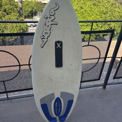 Zap skimboard with board sock – used but functional