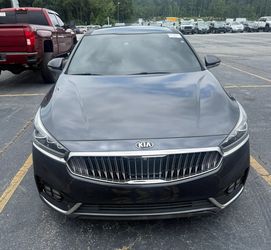 2017 KIA Cadenza