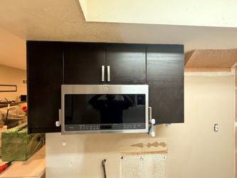 Kitchen cabinet
