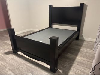 Queen bed