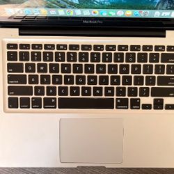 2011 Apple MacBook Pro 13.9" Intel Core i5 4gb Ram 250gb HD  Working Great,  High Sierra OS And  Ms Office  Icloud Unlocked , And Charger 