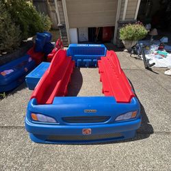 Toddler Racing Car Bed Frame *Fits Crib Size Mattress 
