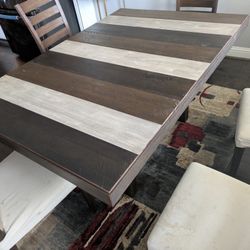 Beautiful 7 Pc Dining Table Set 